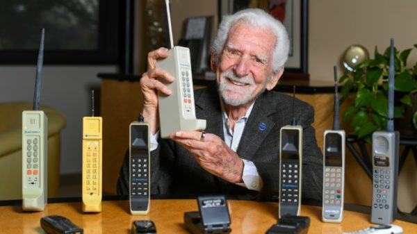 Martin Cooper -- a man dubbed 'the father of the cell phone' -- led the team that came up with the first working mobile phone