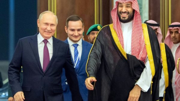 Russia and Saudi Arabia have agreed to extensive oil export cuts into 2024