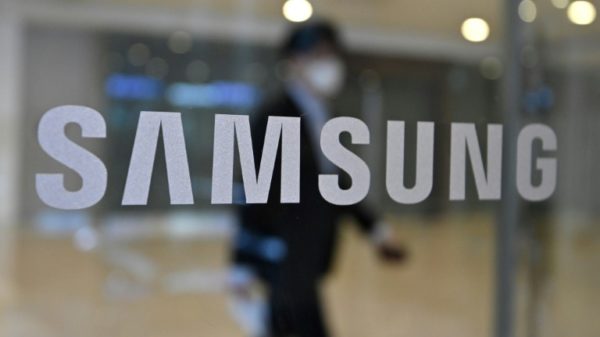 Samsung lagging on renewables pledge: Greenpeace