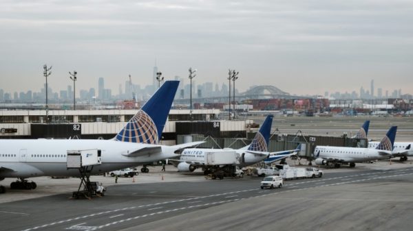 United Airlines reported a quarterly loss but said it is hopeful about a long-term recovery in travel demand