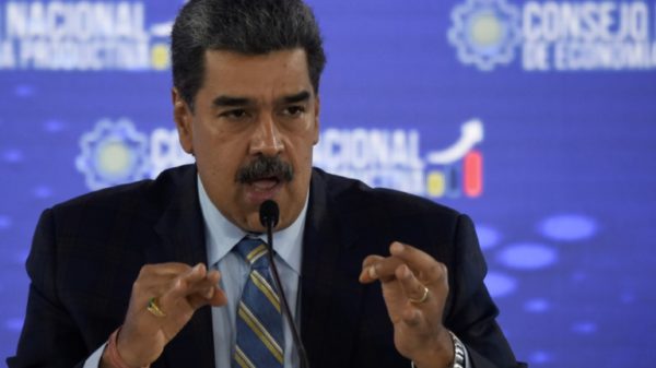 Venezuelan President Nicolas Maduro has called for direct talks with his Guyana counterpart over a disputed oil-rich border region