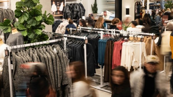 US holiday sales grew 3.1 percent from last year's, according to Mastercard SpendingPulse